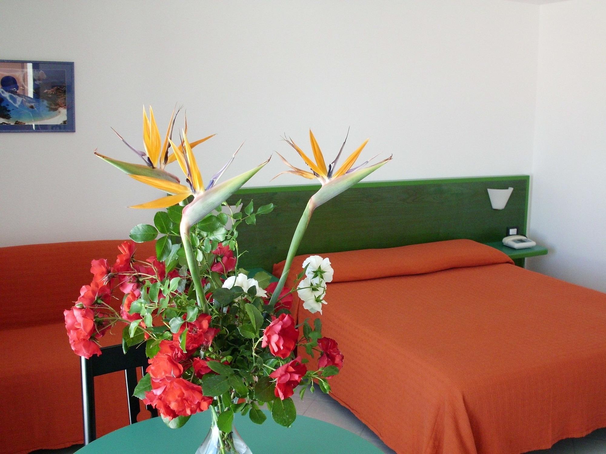 Hotel Piccada Palau Buitenkant foto